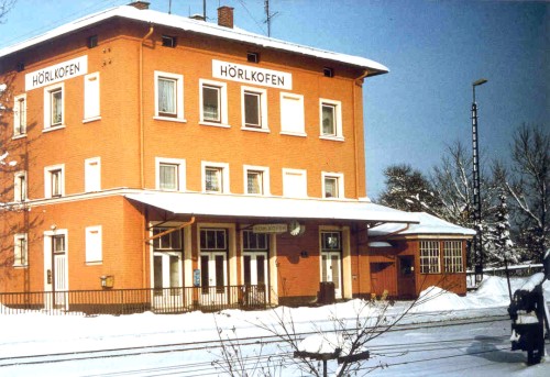 Bahnhofsgebude Hrlkofen 1981